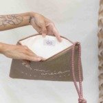 Clutch Desejos_ Pés na Areia