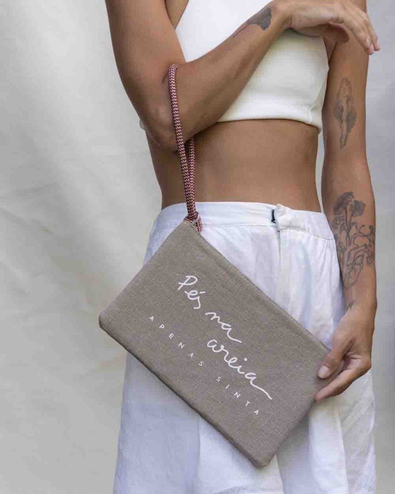 Clutch Desejos_ Pés na Areia