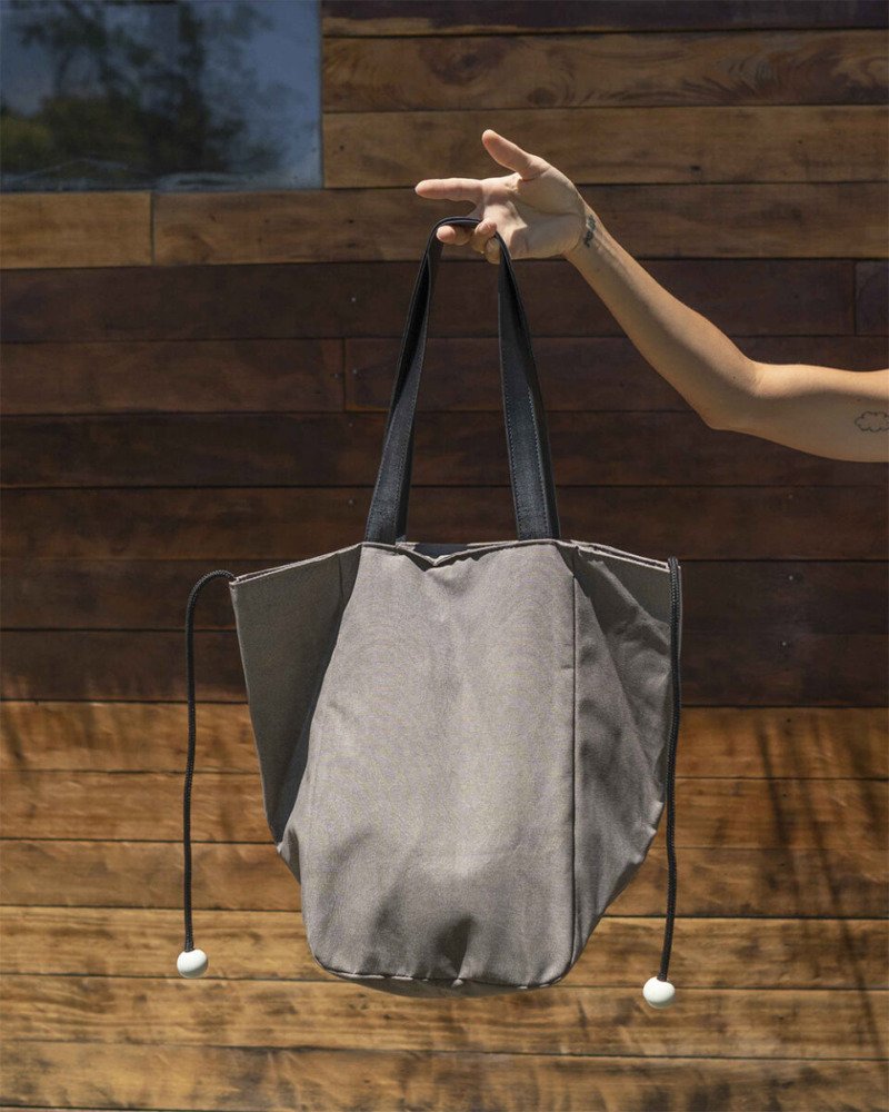 Bolsa Tote Cinza