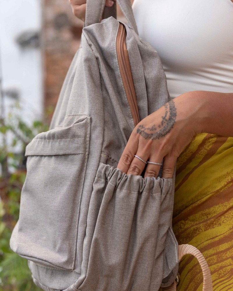 Mochila Cinza