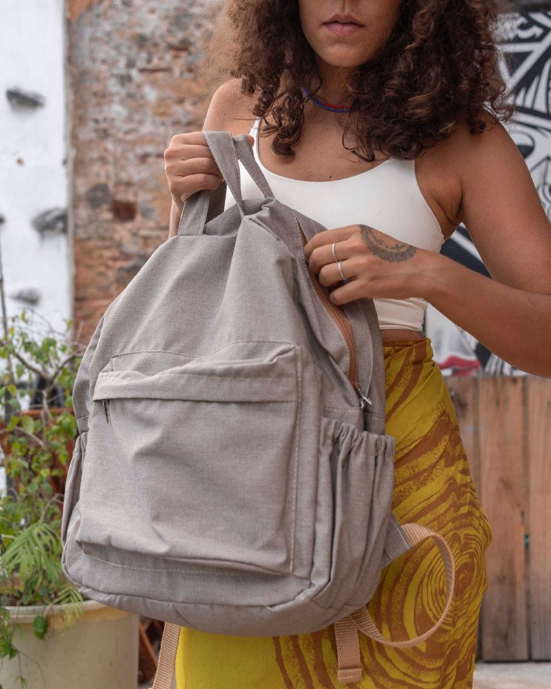 Mochila Cinza