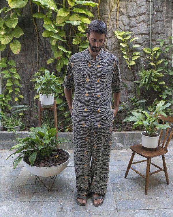 Camisa Jabuti Preta