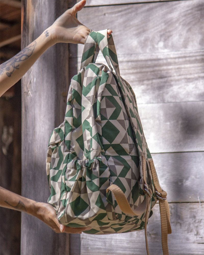 Mochila Bandeirolas