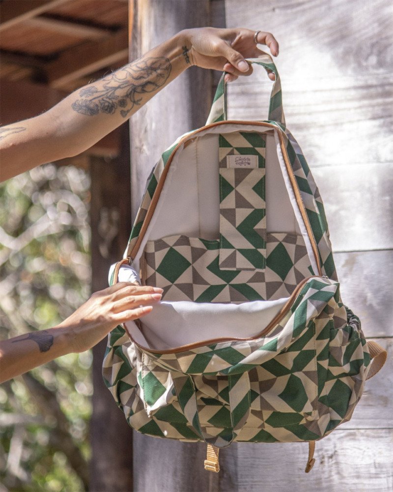Mochila Bandeirolas