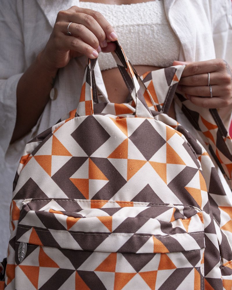 Mochila Bandeirolas Terra