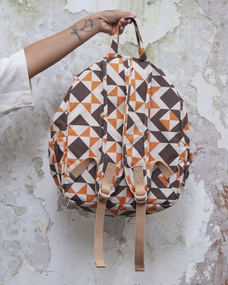 Mochila Bandeirolas Terra