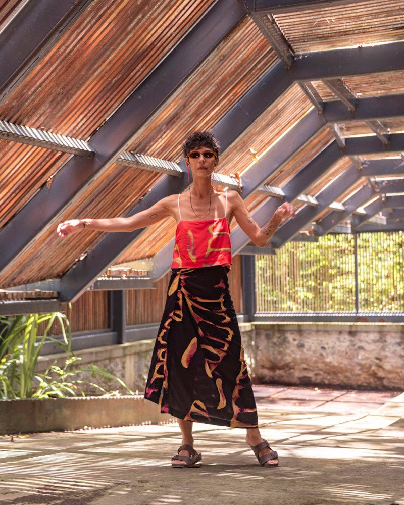 Top Semeadura Vermelho e Preto