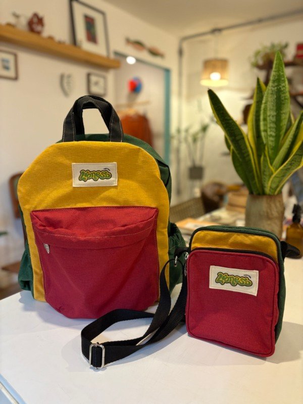 Mochila e Bolsa Sabiá para Festival Lioness