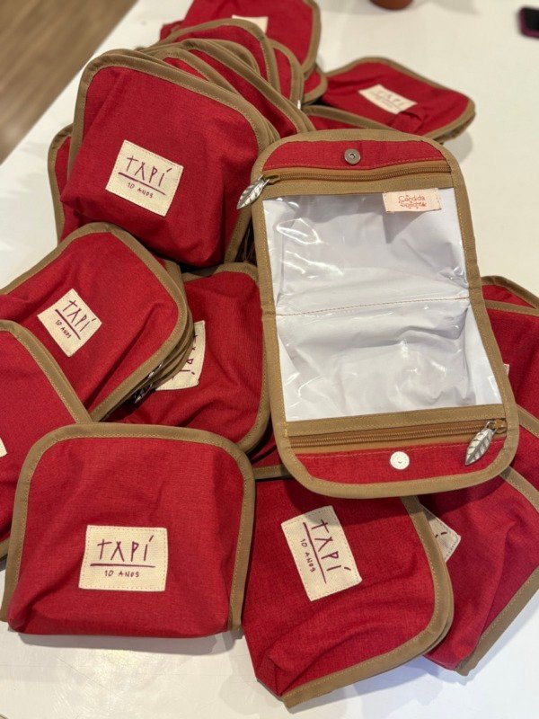 Necessaire Concha para “10 anos Tapí”