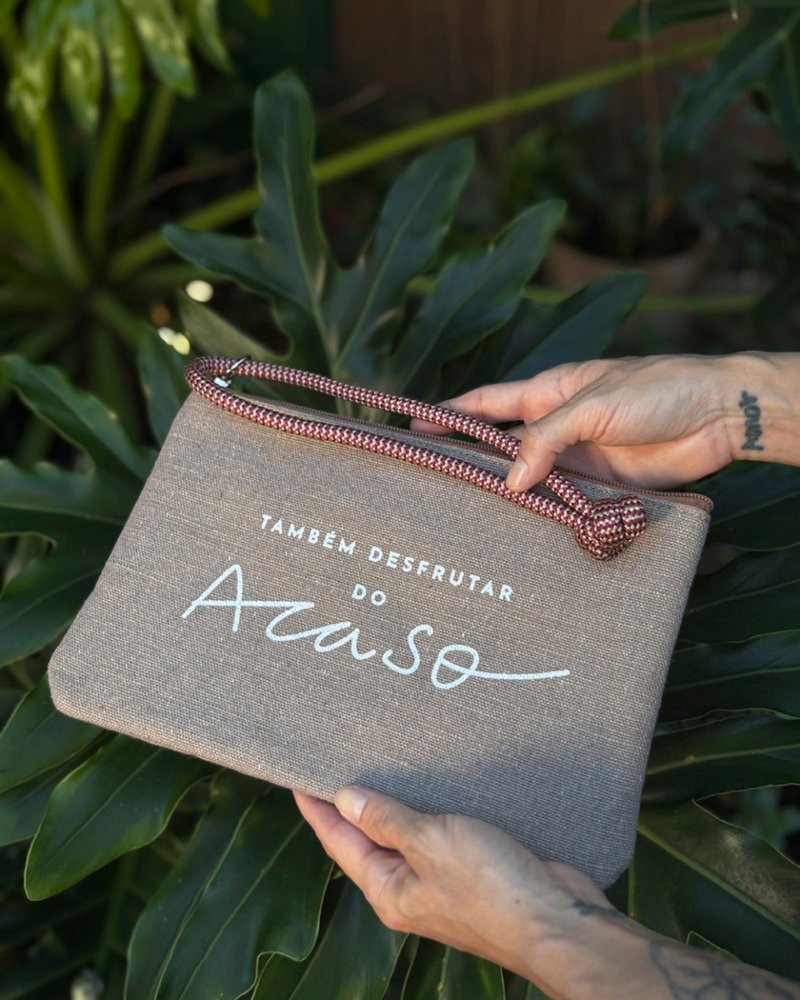 Clutch Desejos_ Acaso Cinza