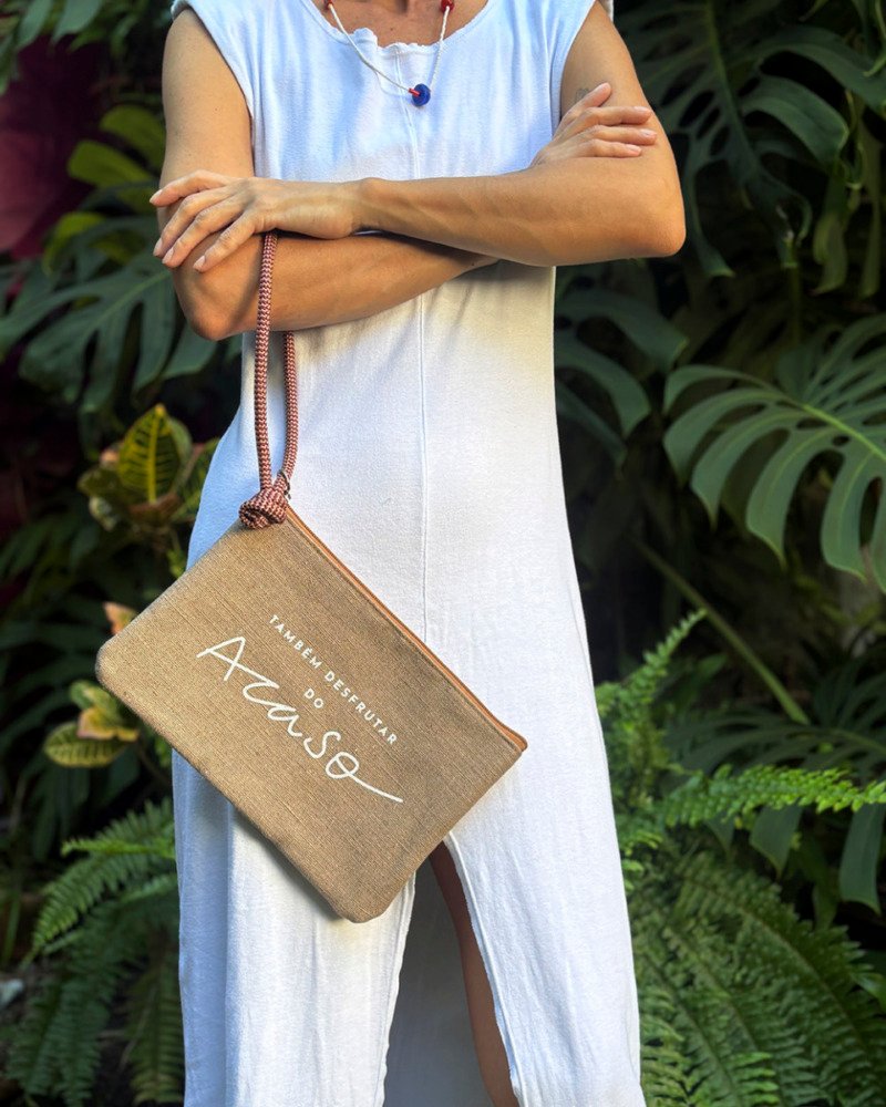 Clutch Desejos_ Acaso Cinza